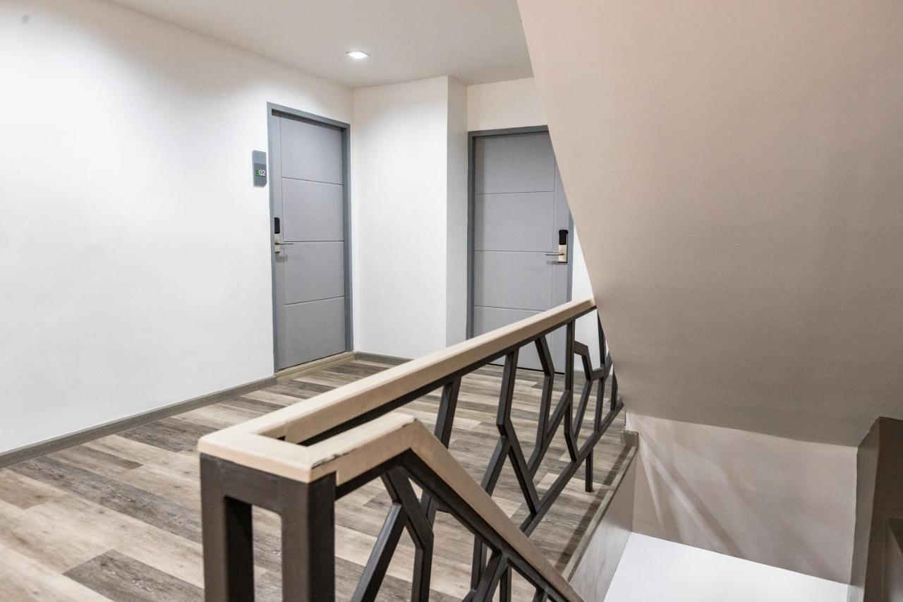 Baan Kun Mhor Hostel บ้านคุณหมอโฮสเทล بانكوك المظهر الخارجي الصورة