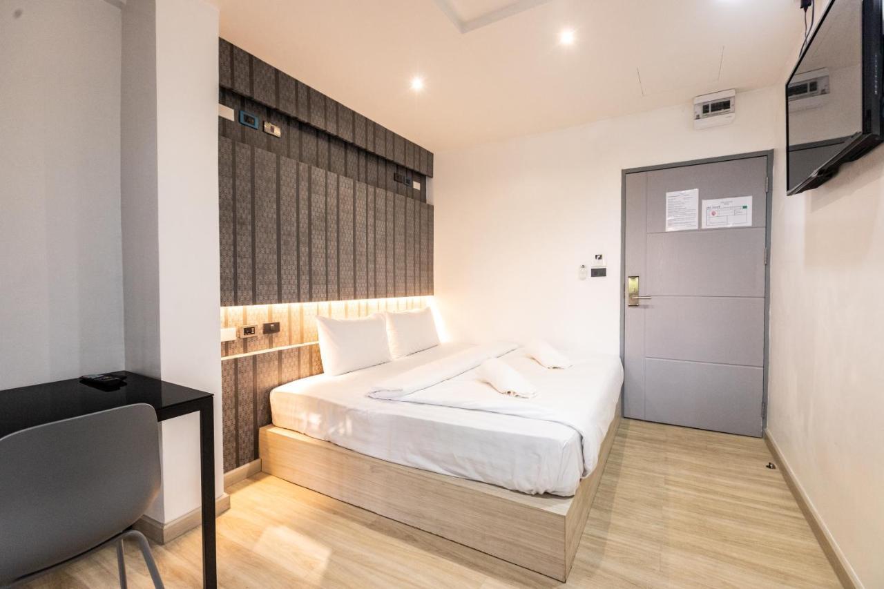 Baan Kun Mhor Hostel บ้านคุณหมอโฮสเทล بانكوك المظهر الخارجي الصورة