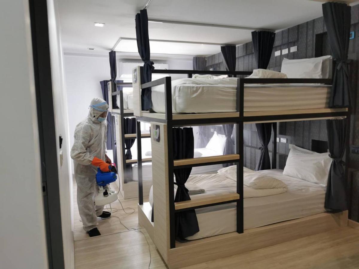 Baan Kun Mhor Hostel บ้านคุณหมอโฮสเทล بانكوك المظهر الخارجي الصورة