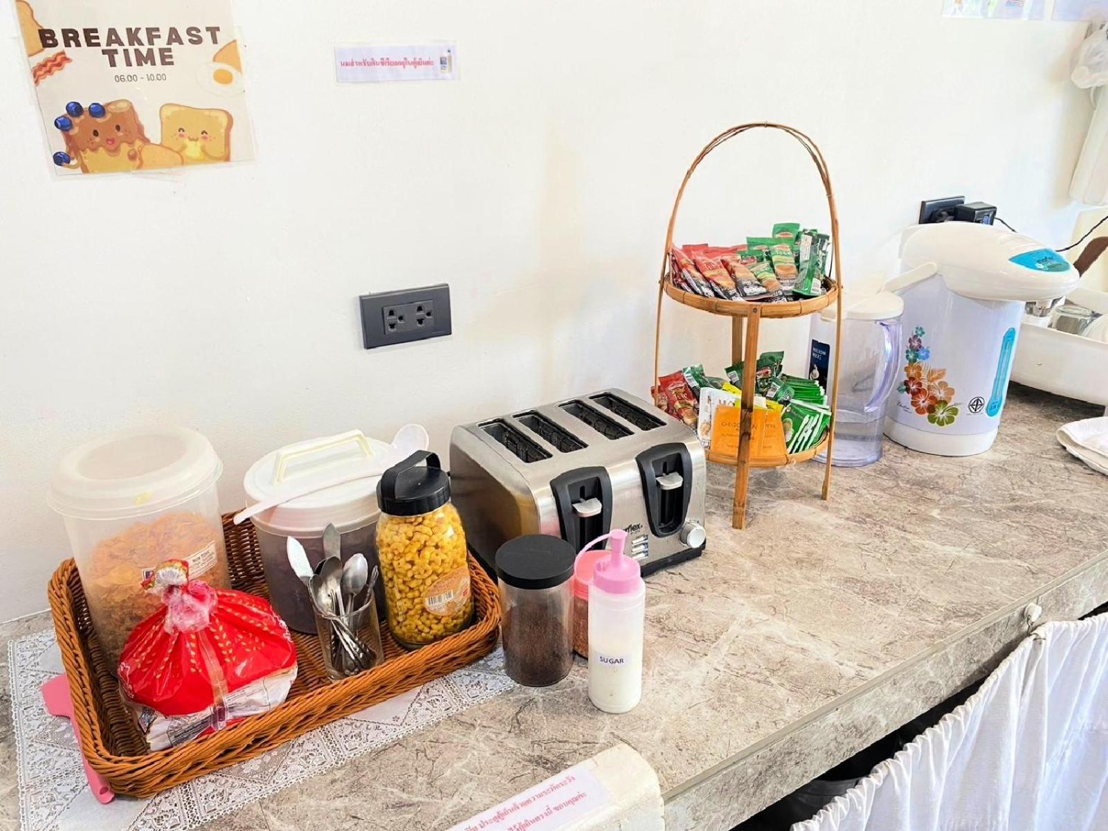 Baan Kun Mhor Hostel บ้านคุณหมอโฮสเทล بانكوك المظهر الخارجي الصورة
