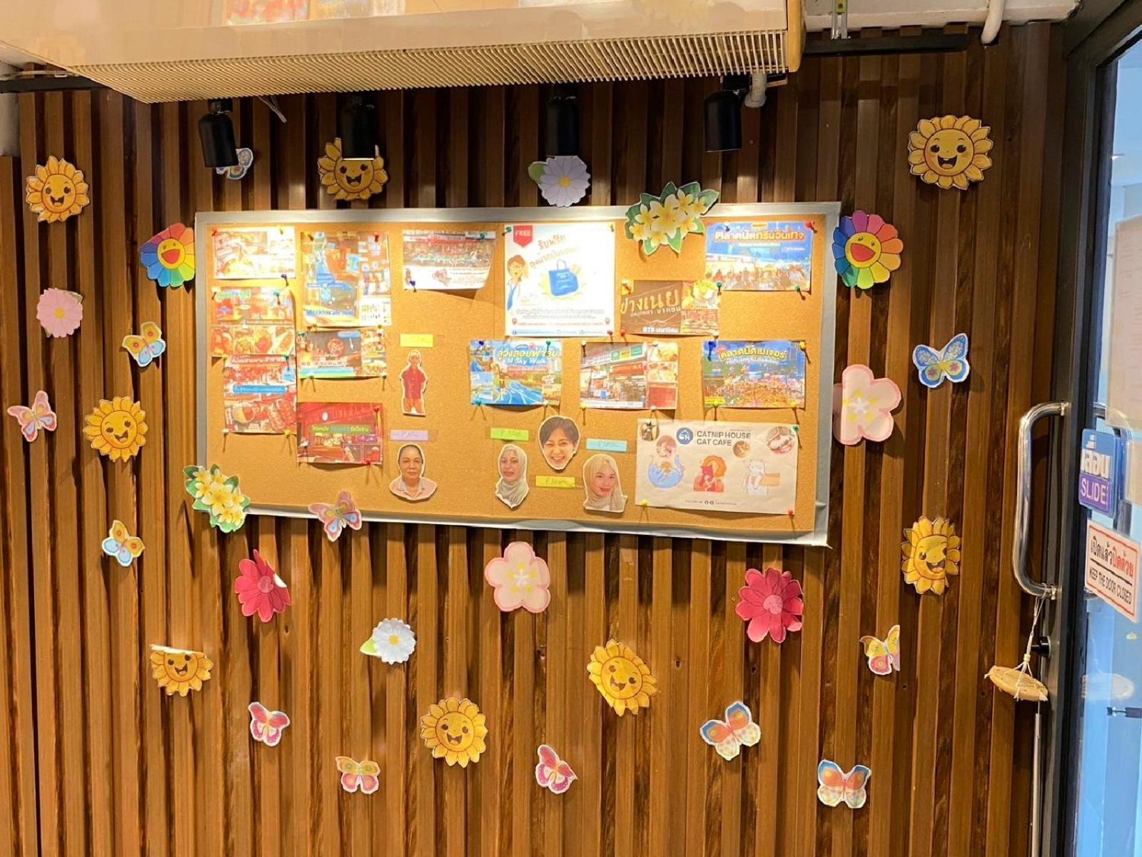Baan Kun Mhor Hostel บ้านคุณหมอโฮสเทล بانكوك المظهر الخارجي الصورة